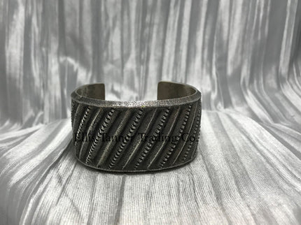 Harrison Jim Diagonal Line Cuff