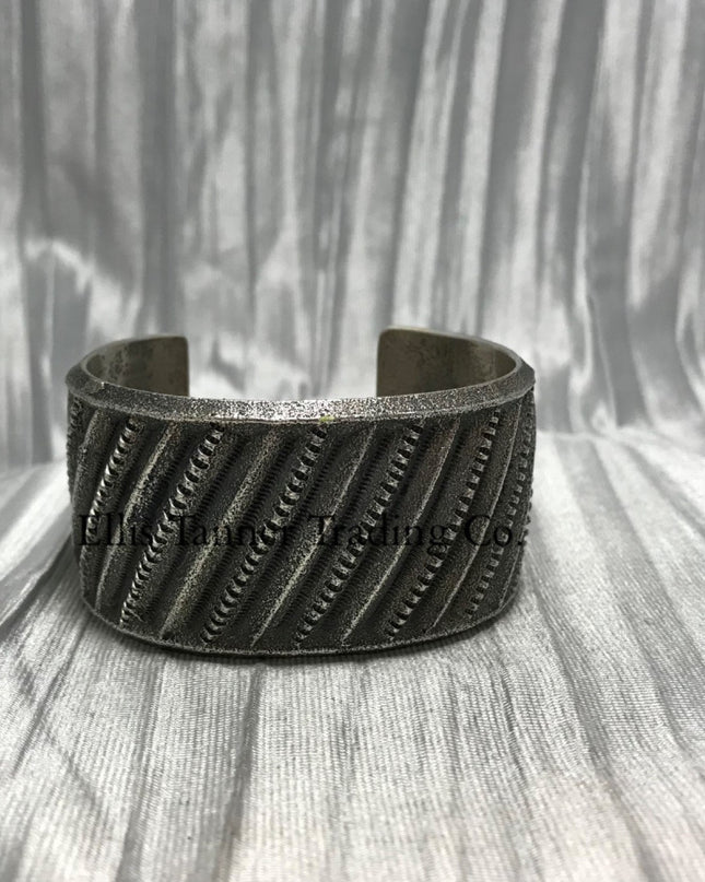 Harrison Jim Diagonal Line Cuff