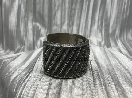 Harrison Jim Diagonal Line Cuff