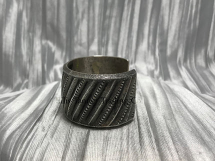 Harrison Jim Diagonal Line Cuff